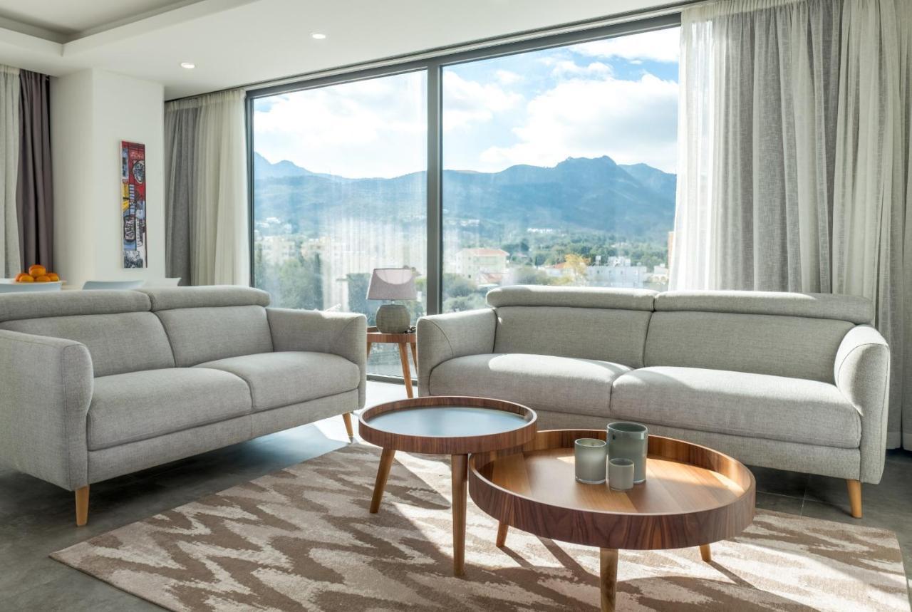 Deluxe Apt W/ Rooftop Pool In The Heart Of Kyrenia Kyrenia  Exterior photo