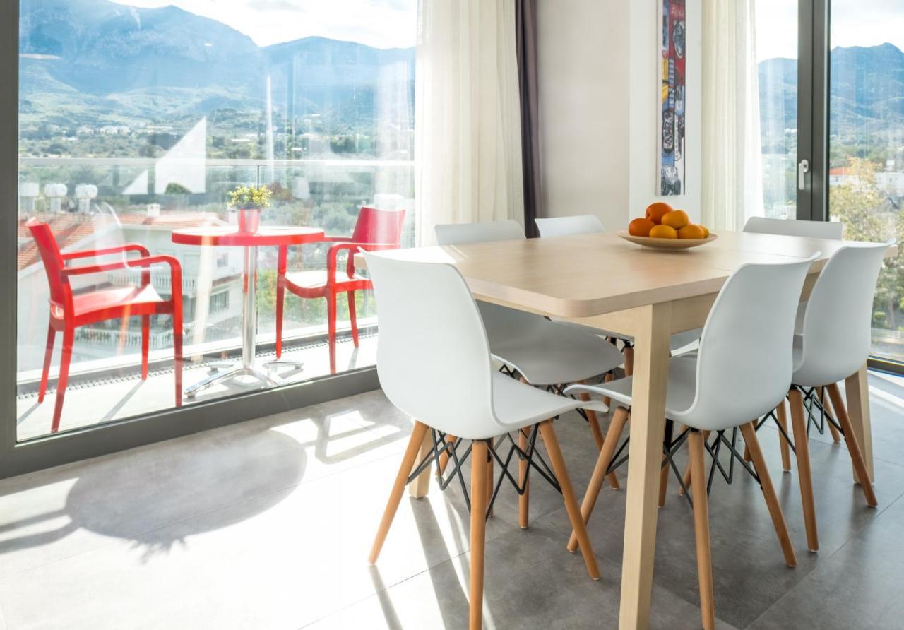 Deluxe Apt W/ Rooftop Pool In The Heart Of Kyrenia Kyrenia  Exterior photo