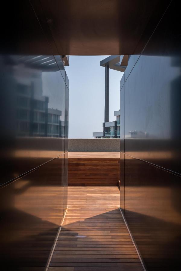 Deluxe Apt W/ Rooftop Pool In The Heart Of Kyrenia Kyrenia  Exterior photo